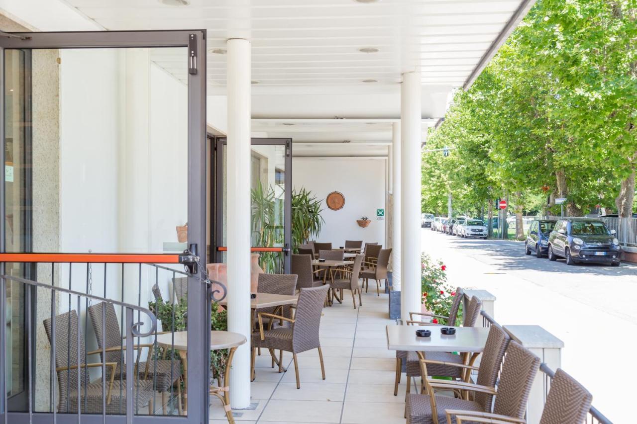 Hotel Maris Stella Riccione Esterno foto