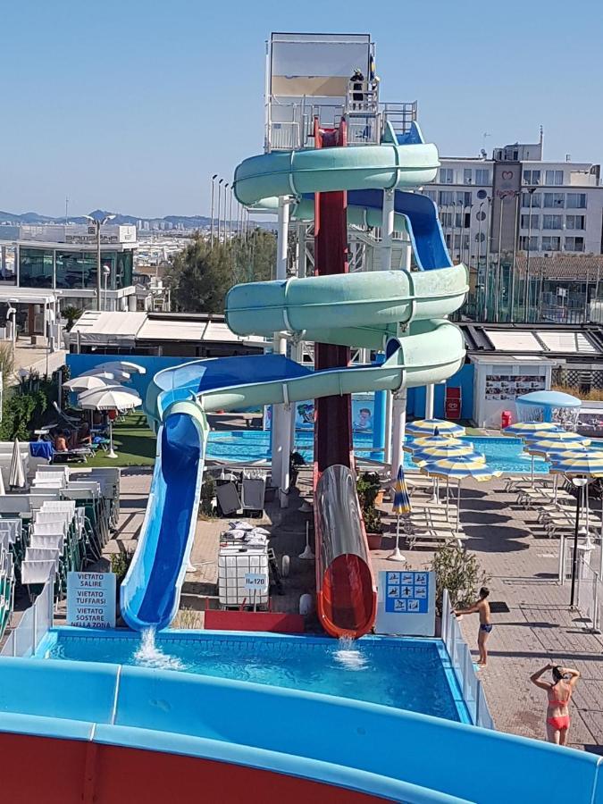 Hotel Maris Stella Riccione Esterno foto